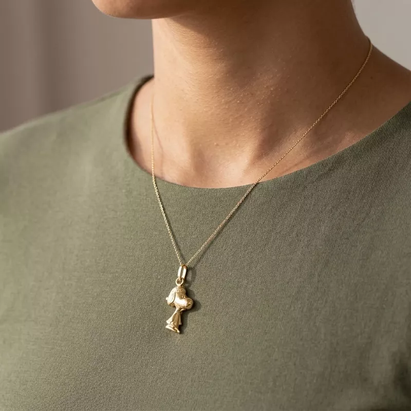 18kt yellow gold hollow Snoopy pendant